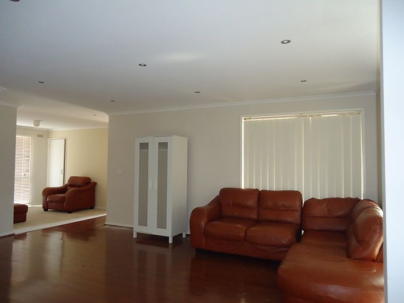 4 Belt Terrace, Endeavour Hills VIC 3802