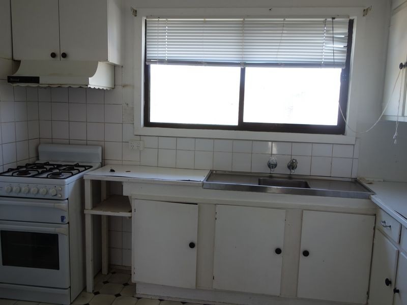 24 Hughes Crescent, Dandenong North VIC 3175