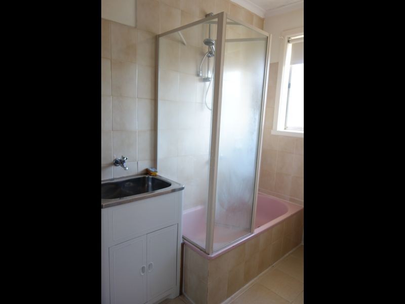 1/34 Benga Avenue, Dandenong VIC 3175