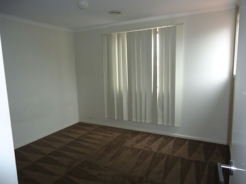 9 Boronia Avenue, Cranbourne VIC 3977