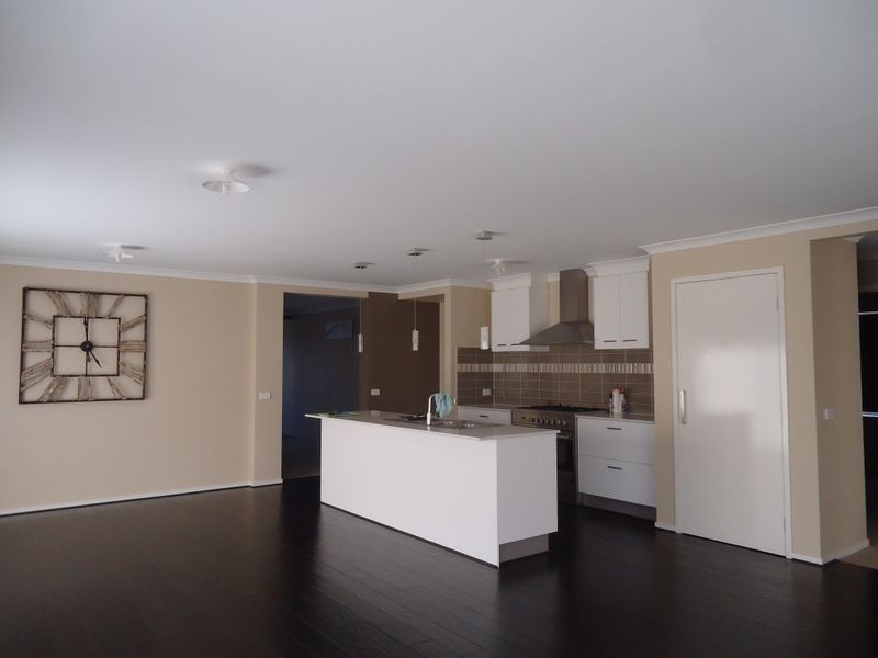 84 Glenelg Street, Clyde North VIC 3978