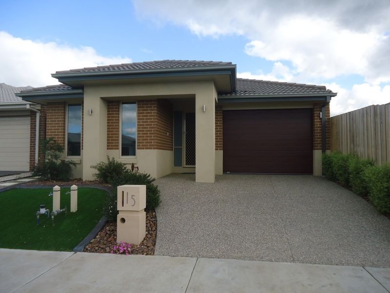 15 Cerise Street, Officer VIC 3809