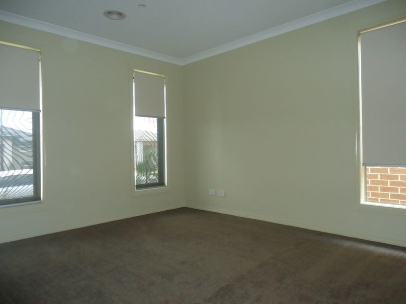 15 Cerise Street, Officer VIC 3809