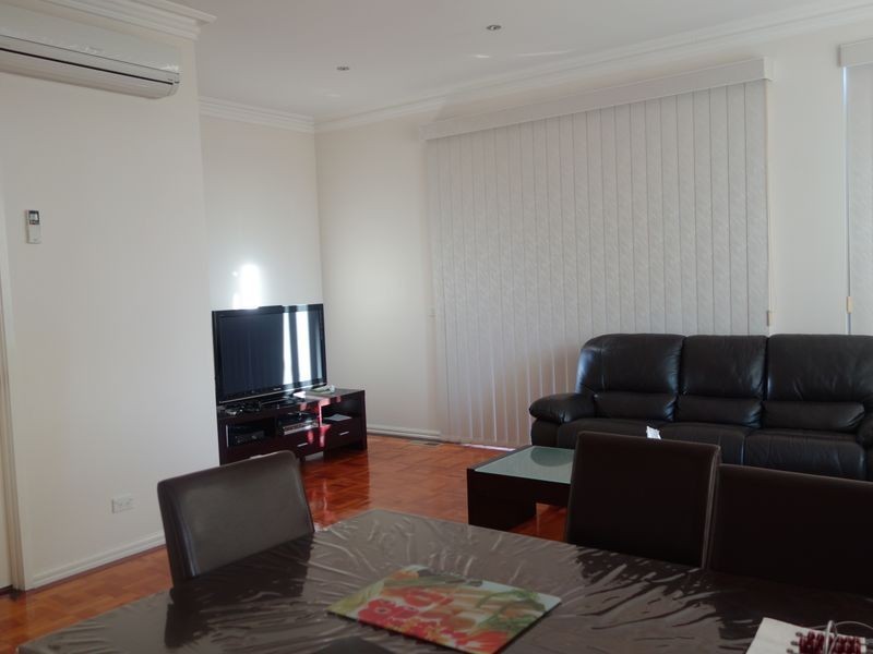 80 Gleneagles Drive, Endeavour Hills VIC 3802