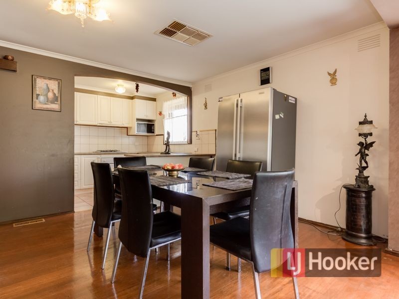 11 Stephens Close, Endeavour Hills VIC 3802