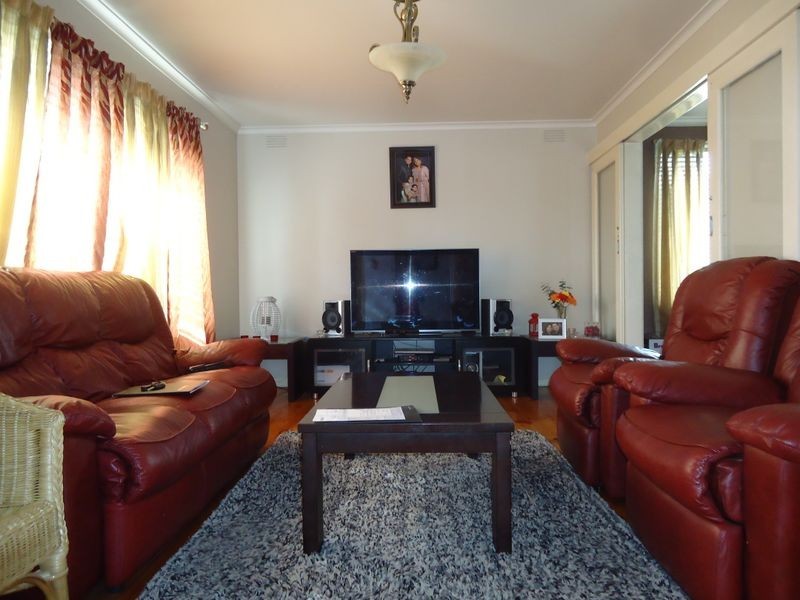 7 Adam Avenue, Hallam VIC 3803