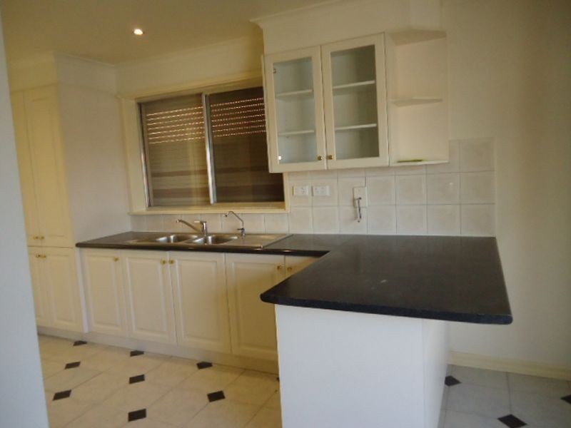 16 Garfield Court, Dandenong North VIC 3175