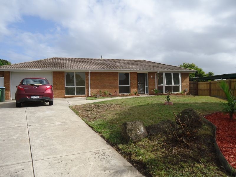 9 Paula Terrace, Endeavour Hills VIC 3802