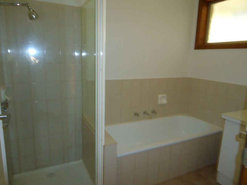 1/3 Arthur Phillip Drive, Endeavour Hills VIC 3802