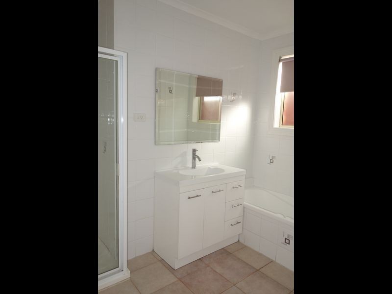 3/28 Canberra Avenue, Dandenong VIC 3175