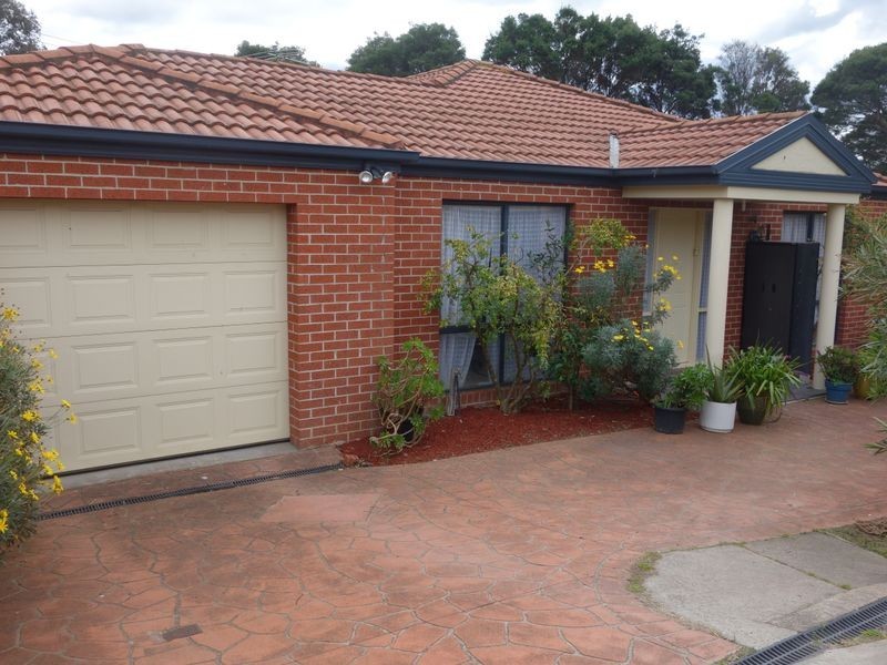 8B Leigh Court, Doveton VIC 3177