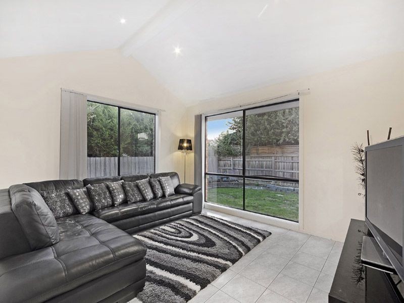 26 Eleanore Crescent, Hallam VIC 3803