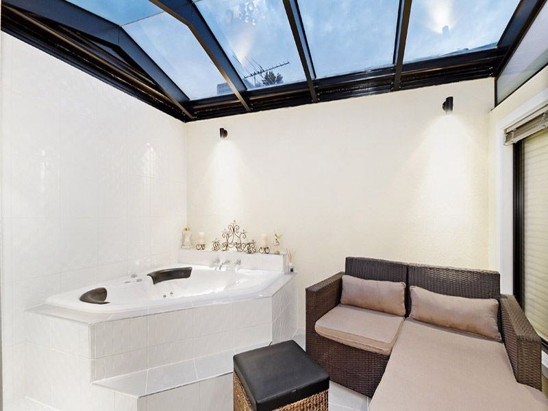 26 Eleanore Crescent, Hallam VIC 3803