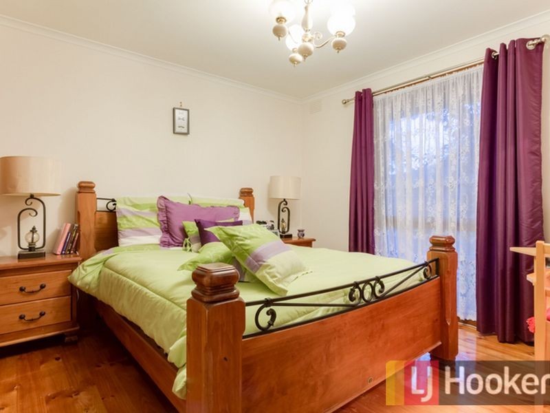 11 Dampier Court, Endeavour Hills VIC 3802