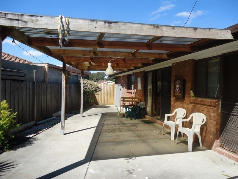 33 Adam Avenue, Hallam VIC 3803