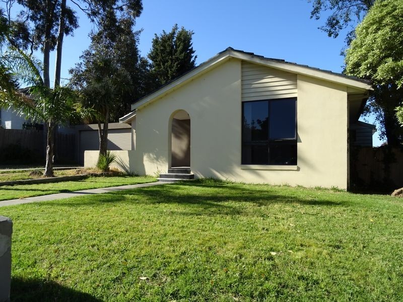 13 Rearden Close, Endeavour Hills VIC 3802