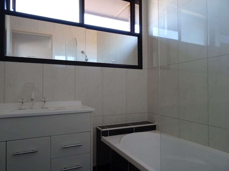 13 Rearden Close, Endeavour Hills VIC 3802