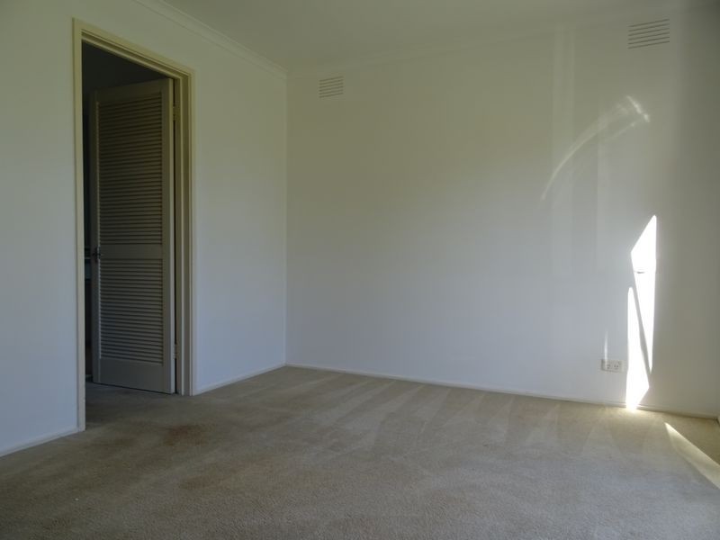 13 Rearden Close, Endeavour Hills VIC 3802