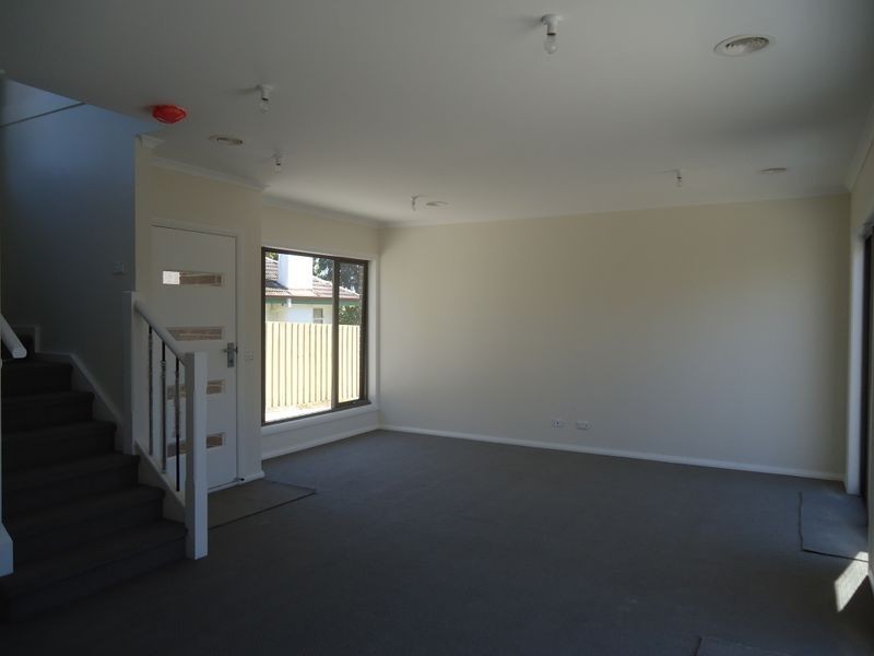 2/49 Benga Avenue, Dandenong VIC 3175