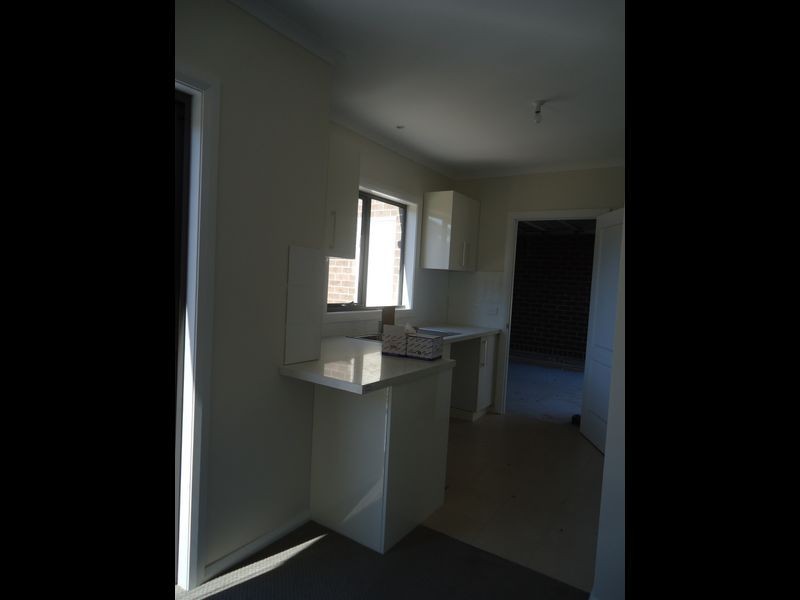 2/49 Benga Avenue, Dandenong VIC 3175