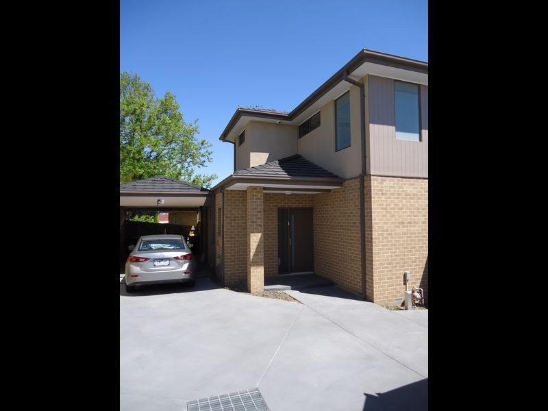 2/90 Oakwood Avenue, Noble Park North VIC 3174