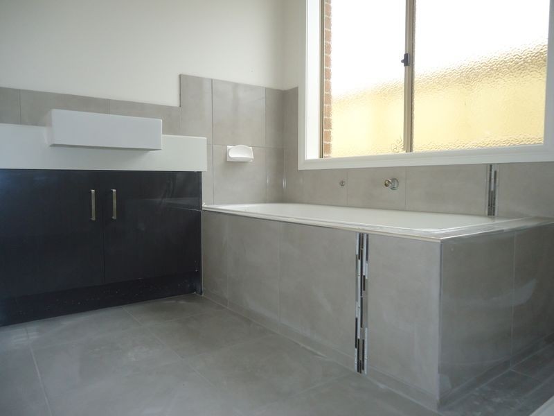 12 Naas Road, Clyde North VIC 3978