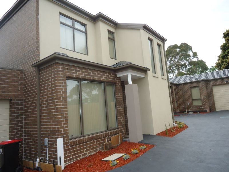 2/49 Benga Avenue, Dandenong VIC 3175