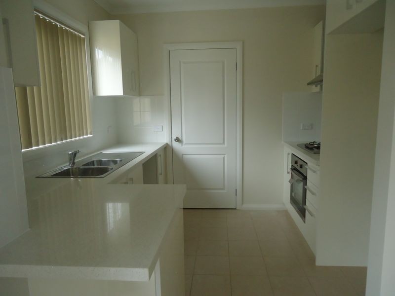 2/49 Benga Avenue, Dandenong VIC 3175