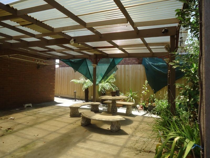 16 Springfield Drive, Narre Warren VIC 3805