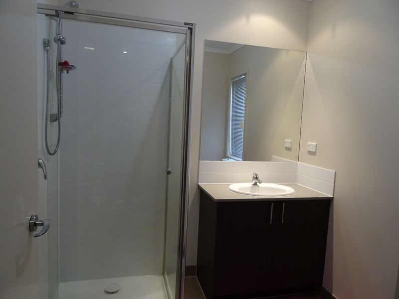 8 Dedina Walk, Dandenong VIC 3175