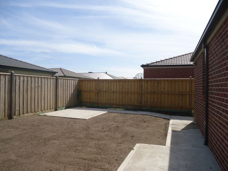 Lot  2817/22 Naas Road, Clyde North VIC 3978