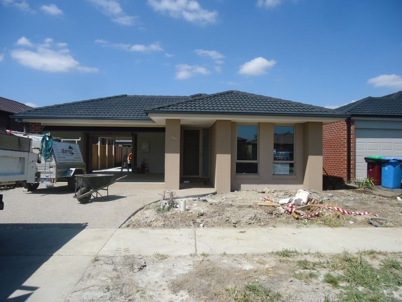 Lot  2817/22 Naas Road, Clyde North VIC 3978