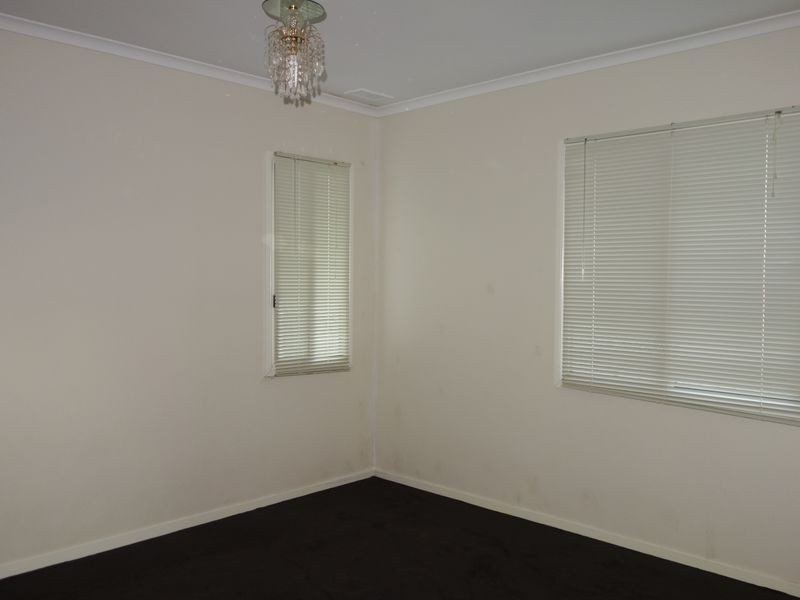 8 Laburnum Grove, Doveton VIC 3177