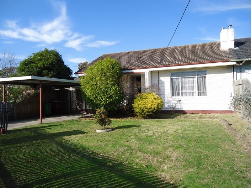 24 Oak Avenue, Doveton VIC 3177