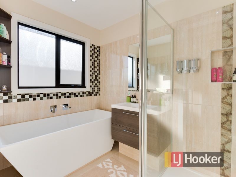 80 Fleetwood Drive, Narre Warren VIC 3805