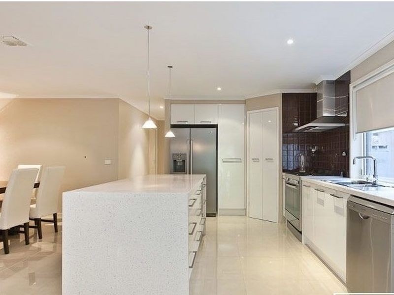 6 Ferncroft Court, Berwick VIC 3806