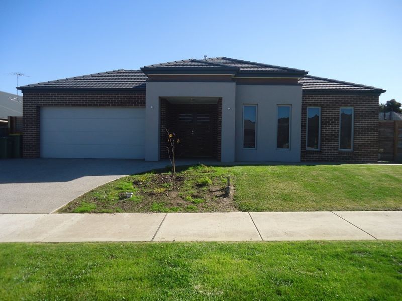 7 Dugan Court, Pakenham VIC 3810