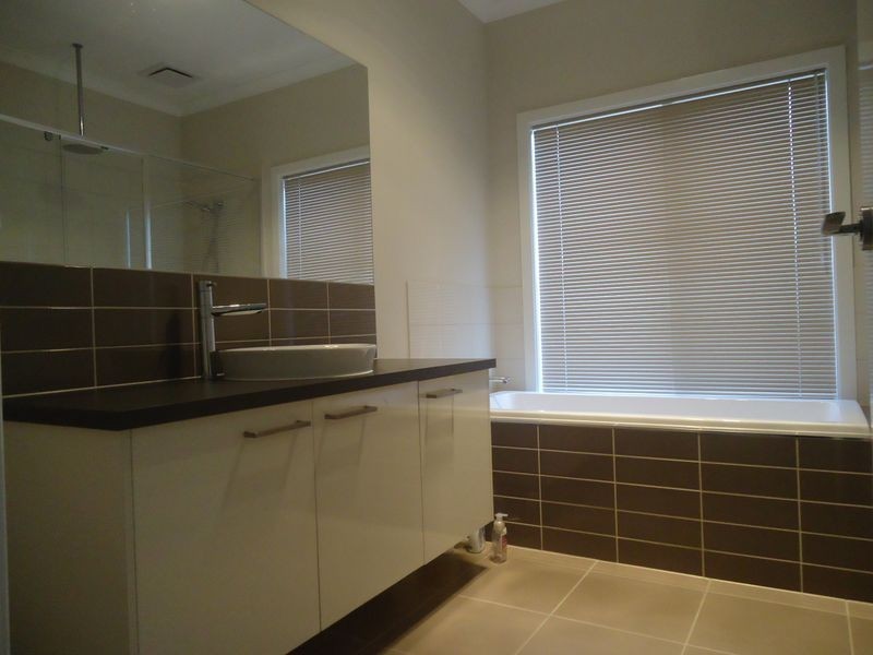 7 Dugan Court, Pakenham VIC 3810