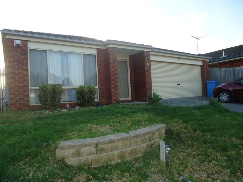 9 Hartsmere Drive, Berwick VIC 3806