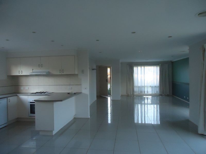 9 Hartsmere Drive, Berwick VIC 3806