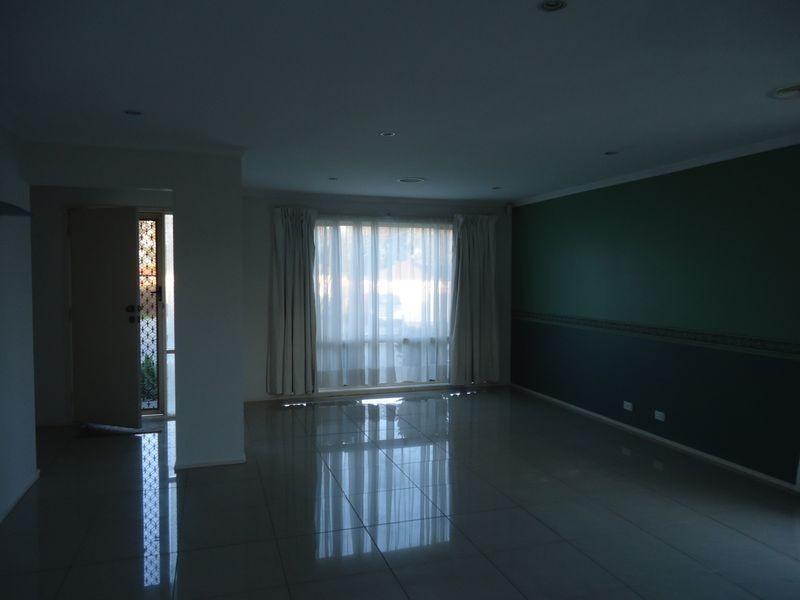 9 Hartsmere Drive, Berwick VIC 3806