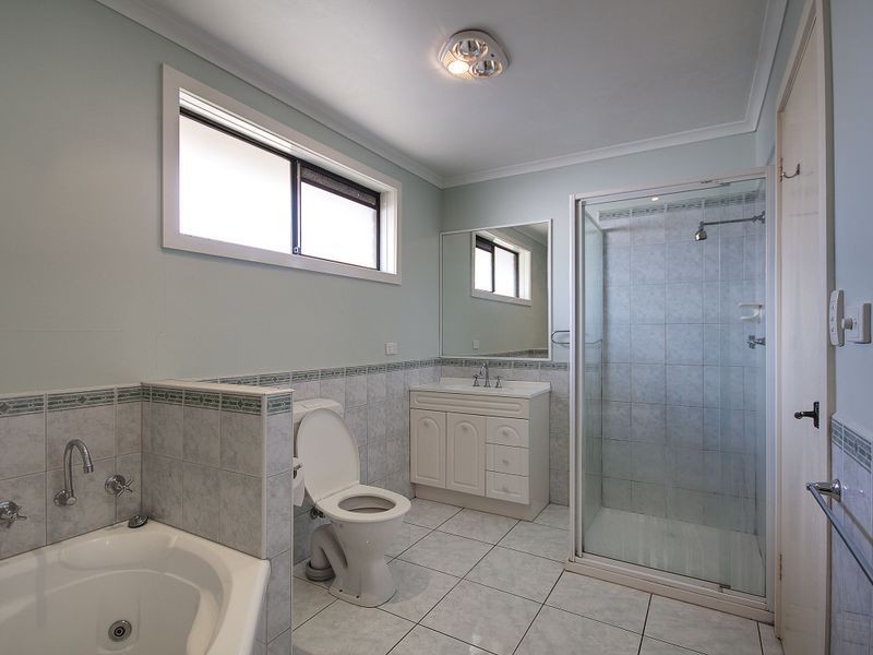 2 Roslyn Court, Dandenong North VIC 3175