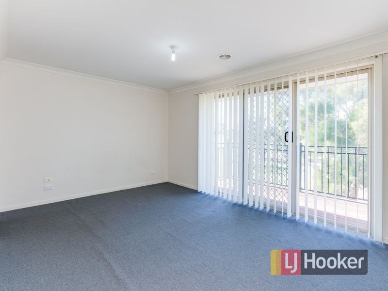 2/136 Emily Drive, Hallam VIC 3803