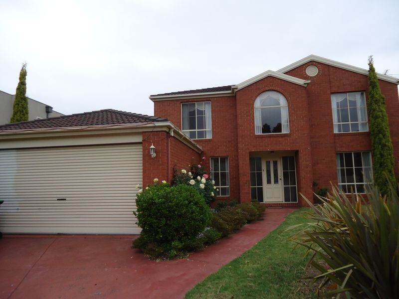 15 Erica Close, Endeavour Hills VIC 3802