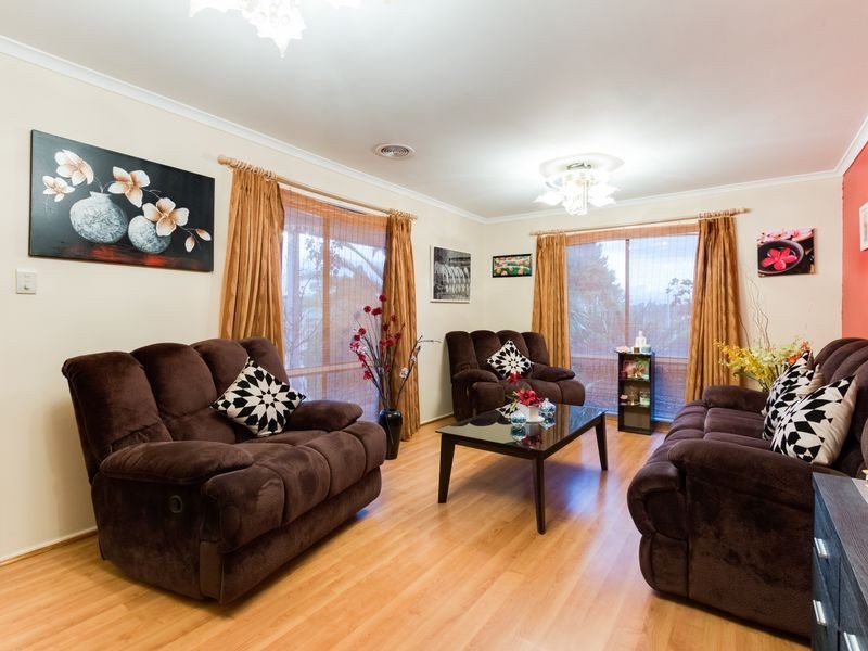 18 Temby Close, Endeavour Hills VIC 3802