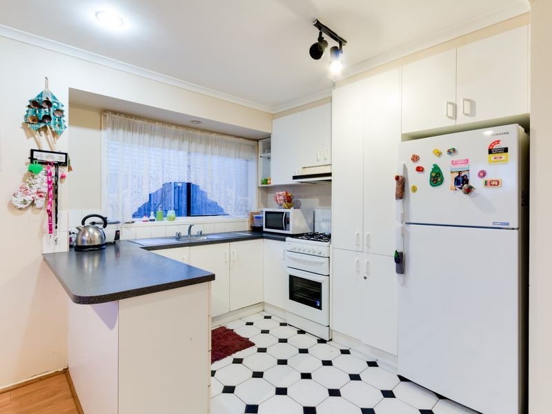 18 Temby Close, Endeavour Hills VIC 3802