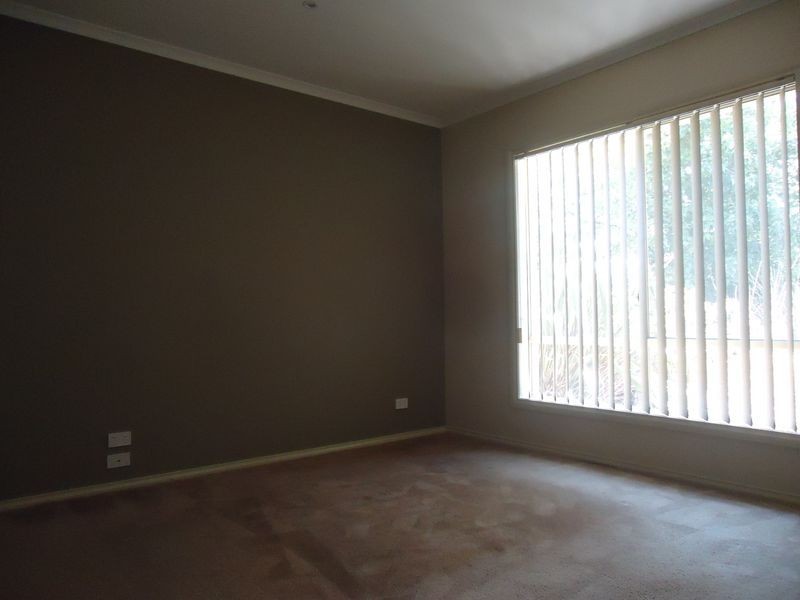 13 Atkinson Drive, Berwick VIC 3806