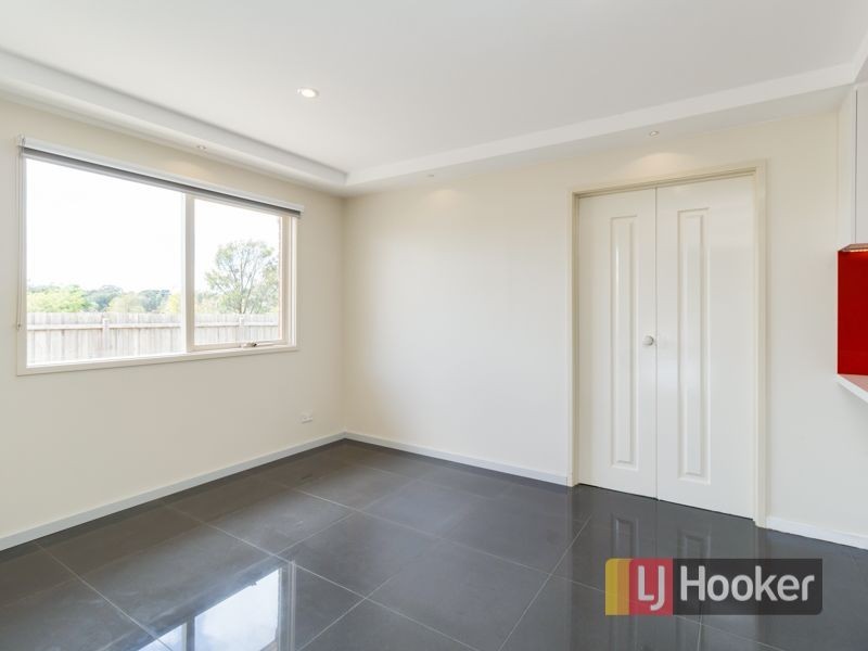 64 David Collins Drive, Endeavour Hills VIC 3802