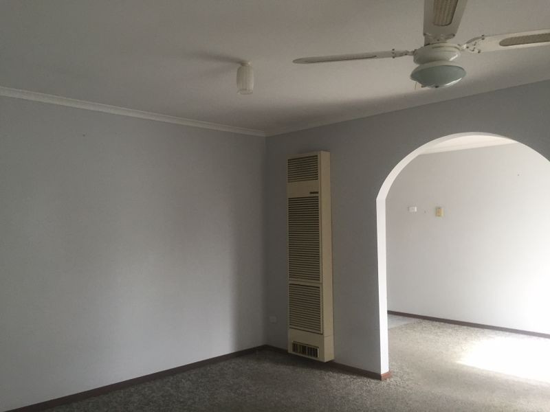 1/2 St John court, Narre Warren VIC 3805