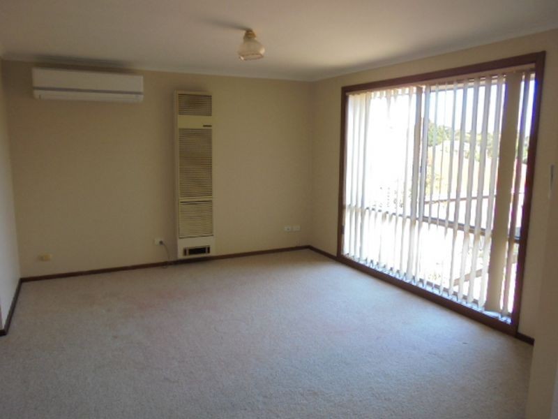 2/41 David Collins Drive, Endeavour Hills VIC 3802